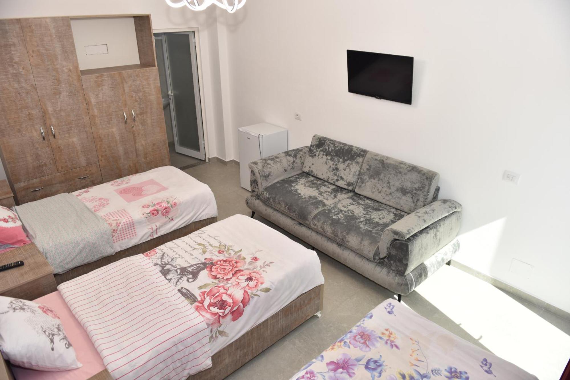 Hotel Termal Peshkopi エクステリア 写真