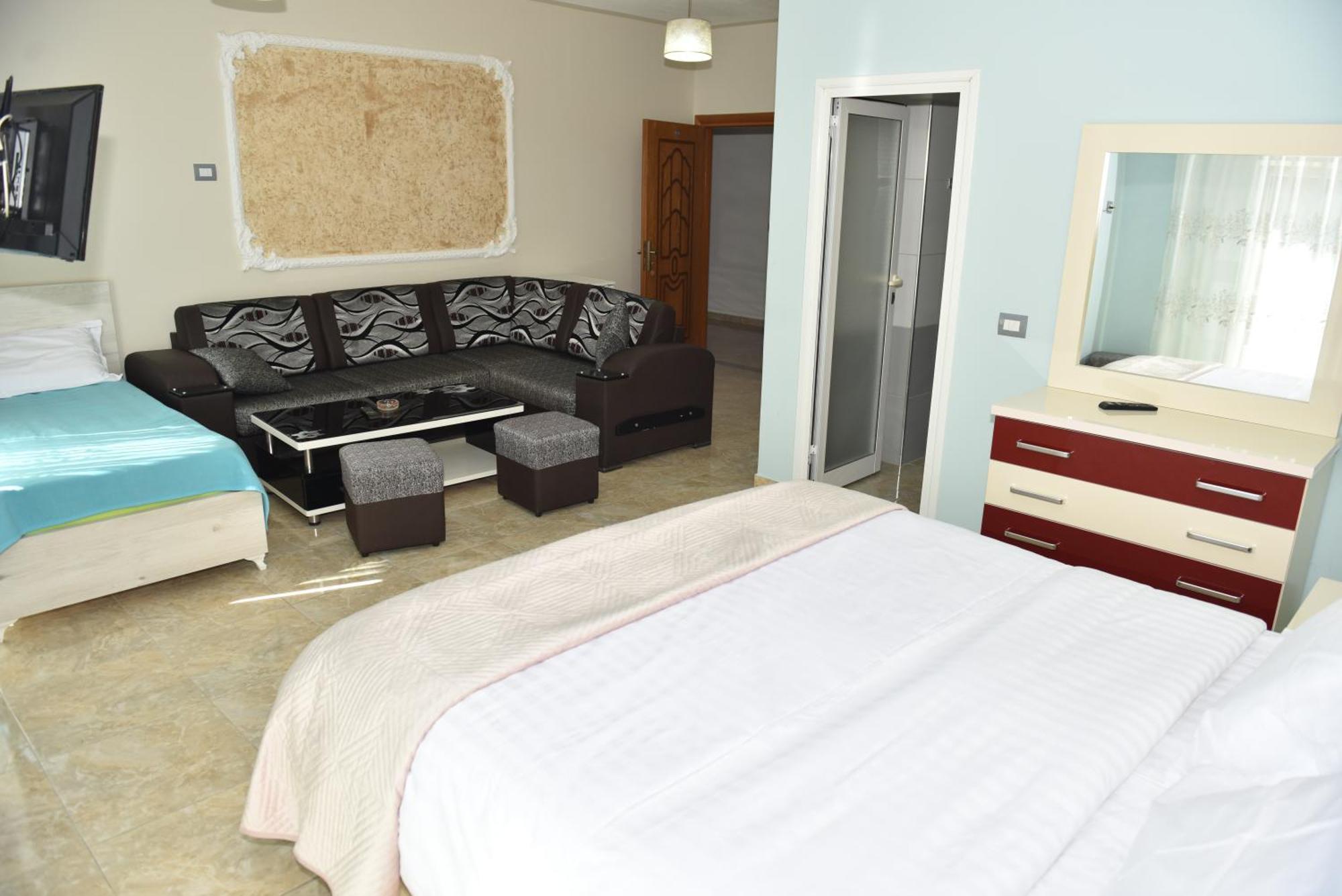 Hotel Termal Peshkopi エクステリア 写真