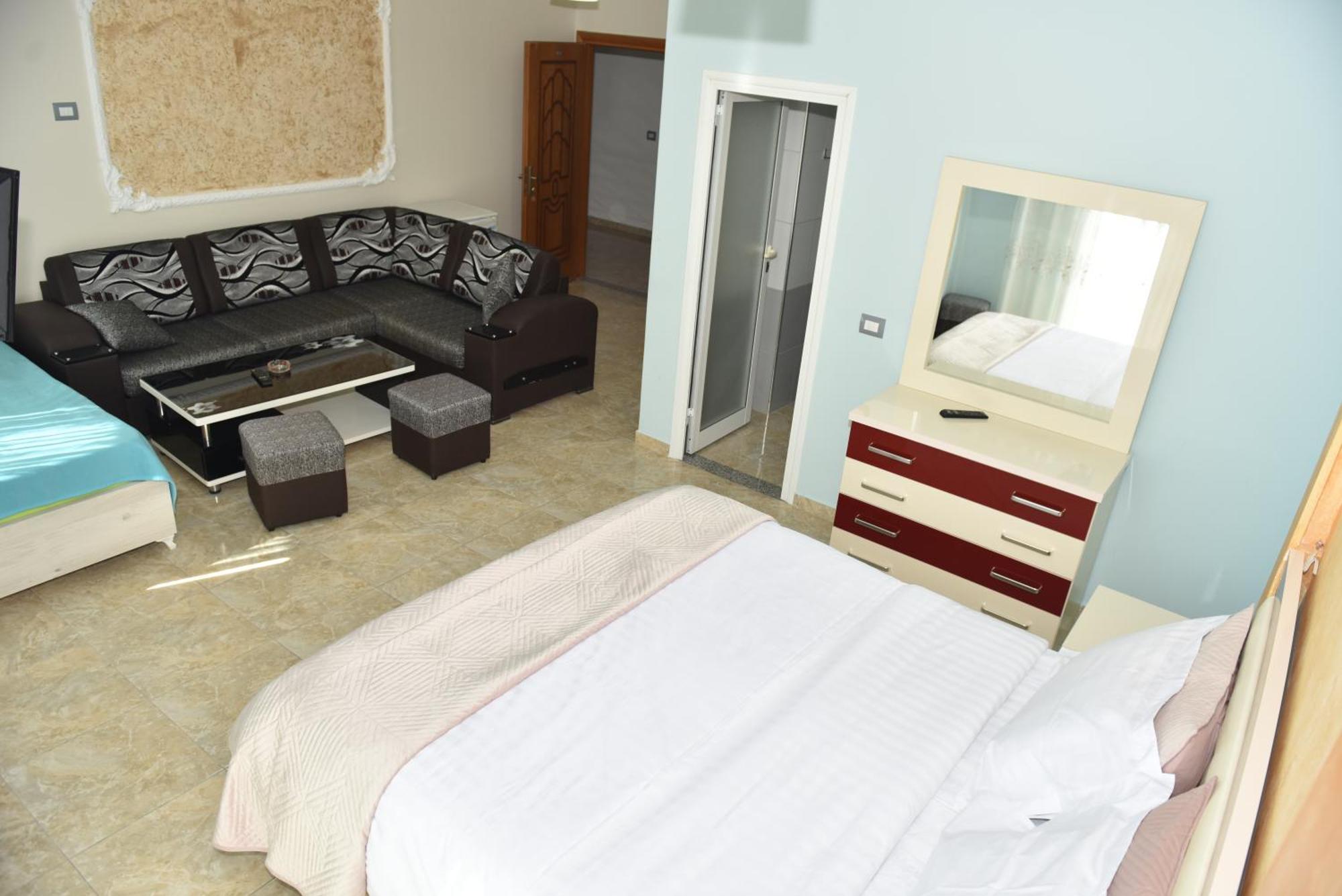Hotel Termal Peshkopi エクステリア 写真