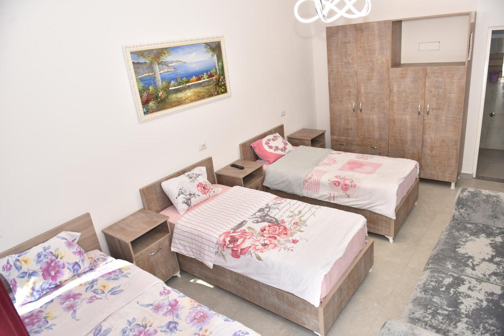 Hotel Termal Peshkopi エクステリア 写真