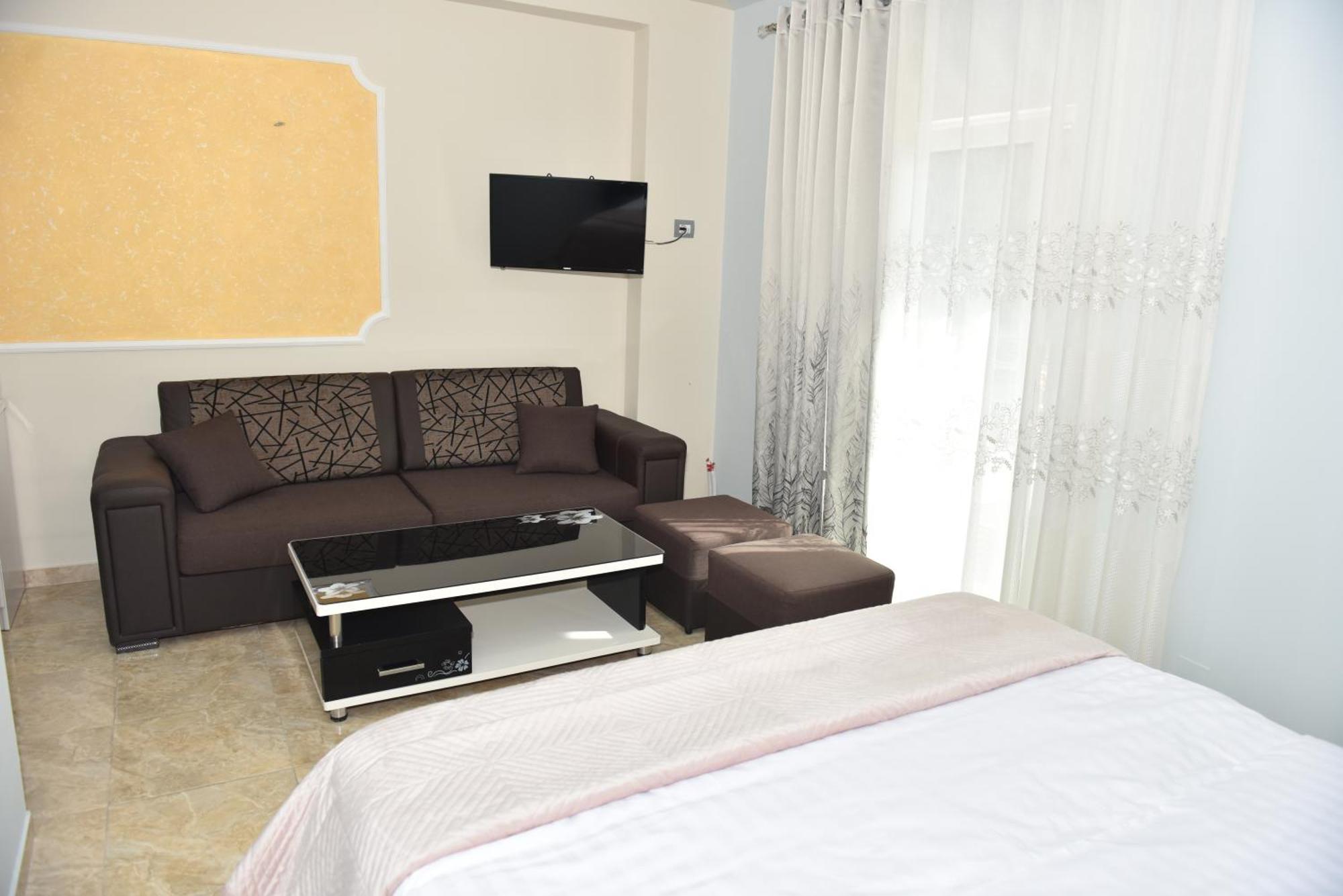 Hotel Termal Peshkopi エクステリア 写真