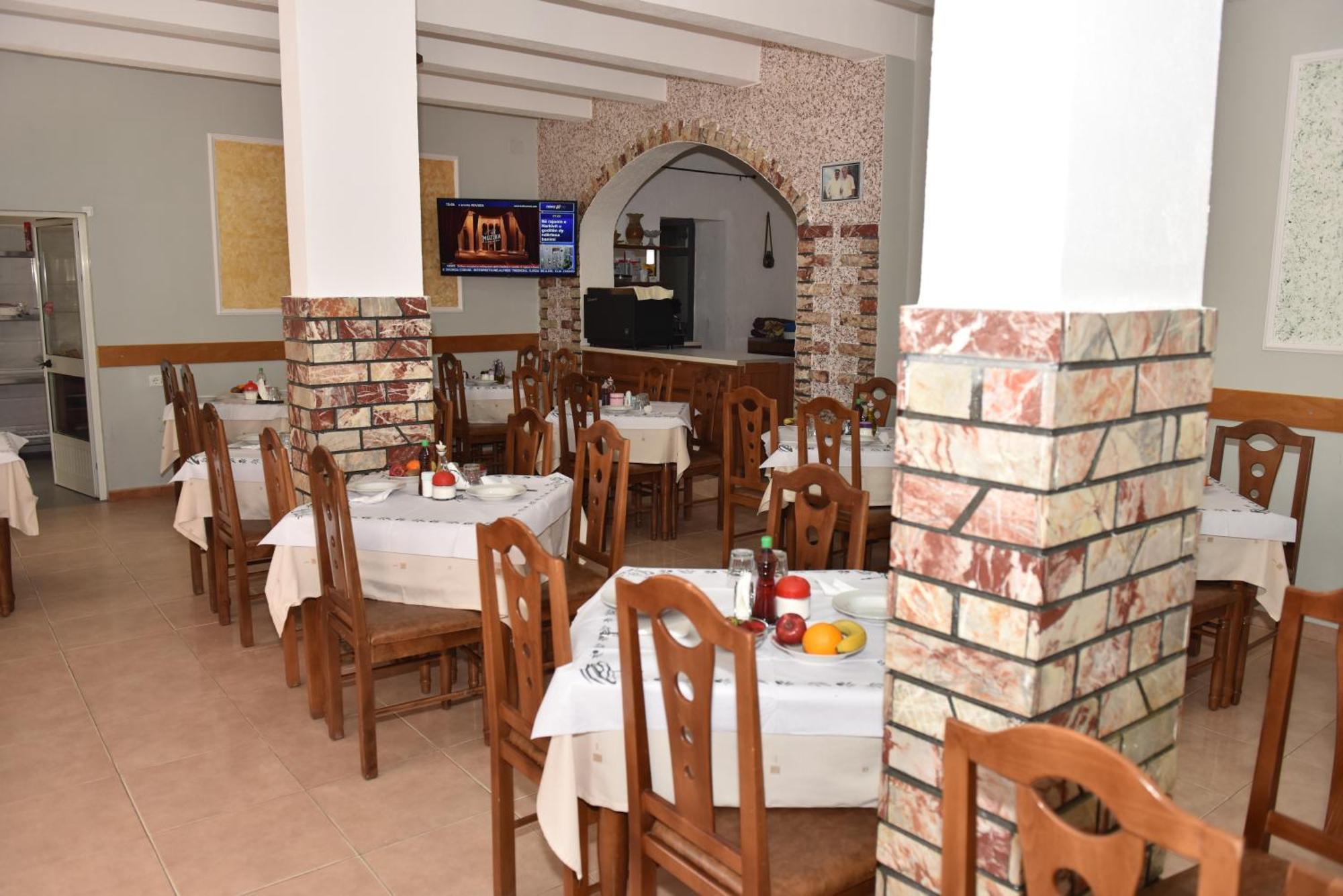 Hotel Termal Peshkopi エクステリア 写真
