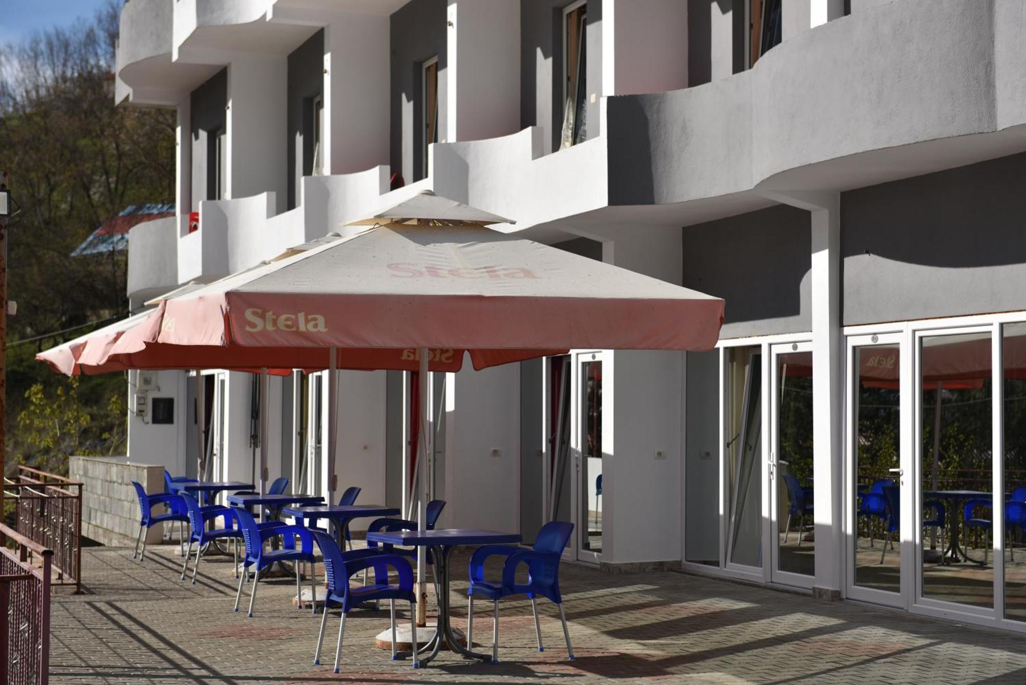 Hotel Termal Peshkopi エクステリア 写真